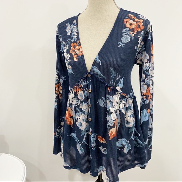 Sage Tops - Sage blue floral top with lace up back Sz L